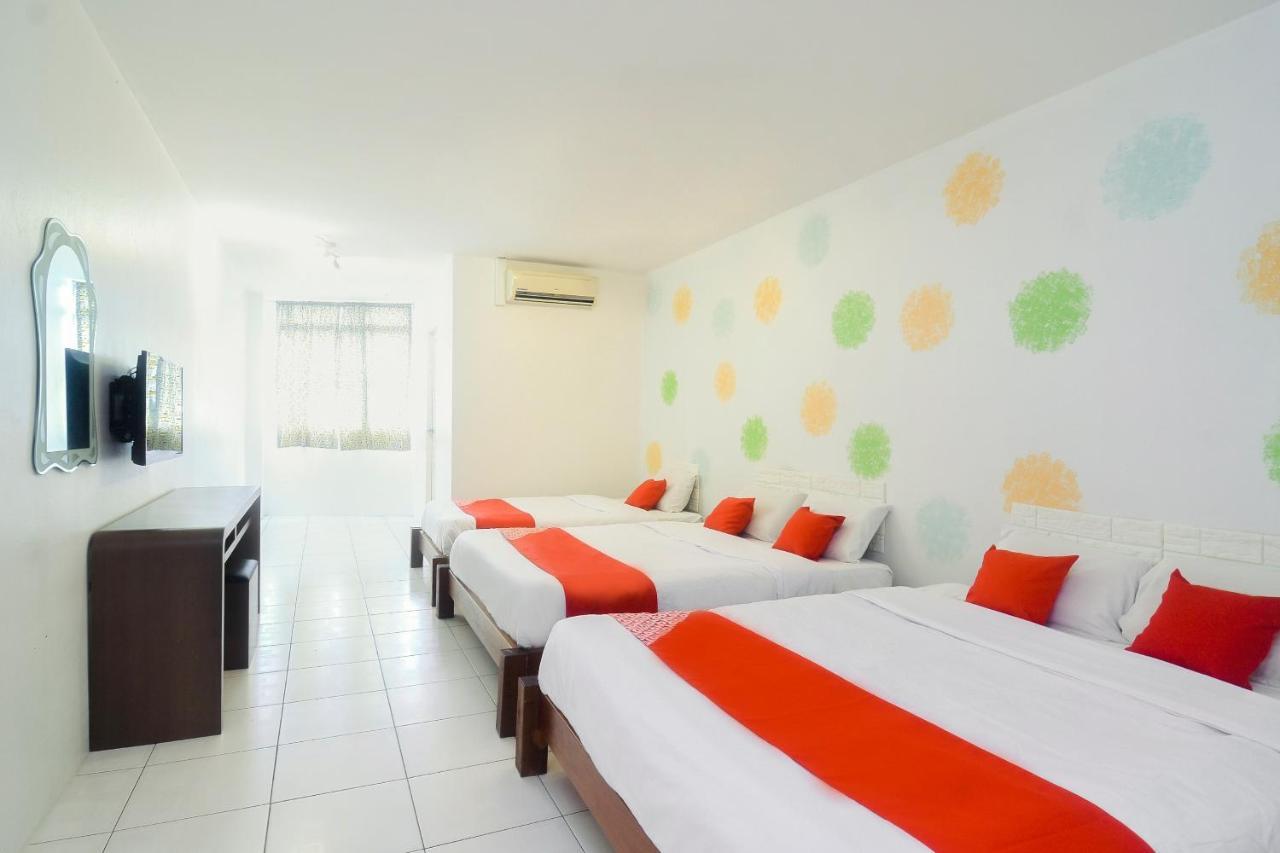 Oyo 44034 Furama Lodging House Kuching Dış mekan fotoğraf