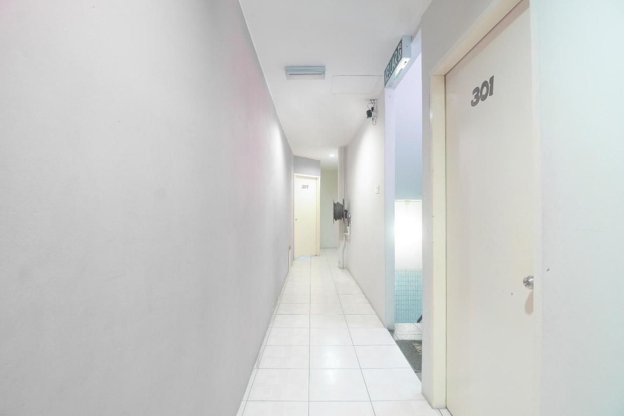 Oyo 44034 Furama Lodging House Kuching Dış mekan fotoğraf