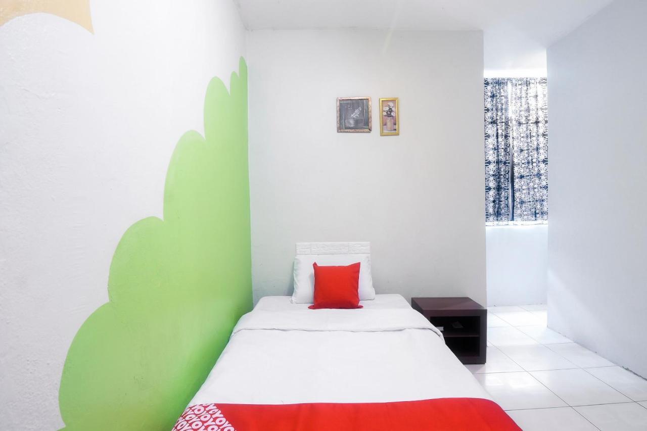 Oyo 44034 Furama Lodging House Kuching Dış mekan fotoğraf