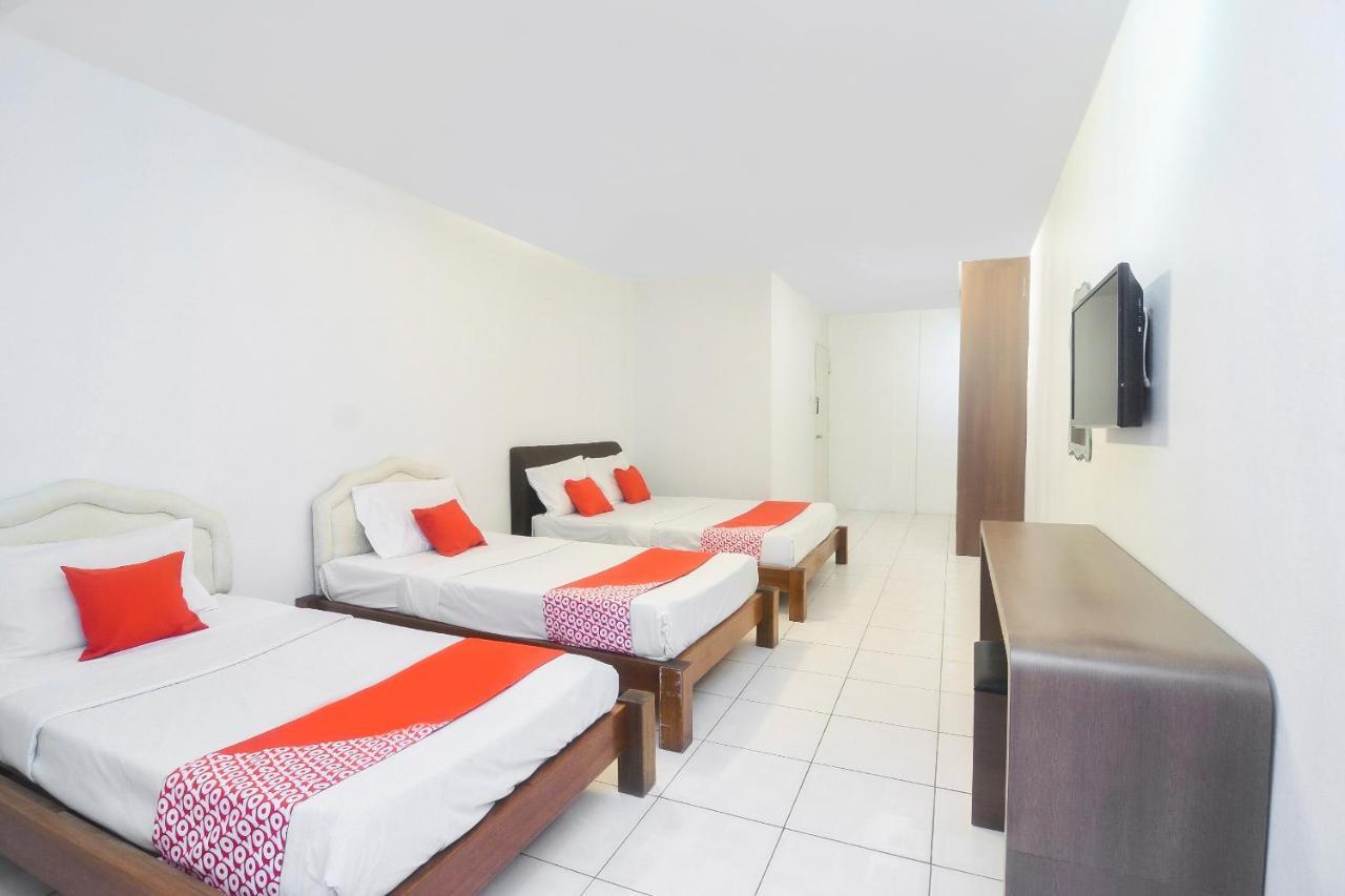 Oyo 44034 Furama Lodging House Kuching Dış mekan fotoğraf