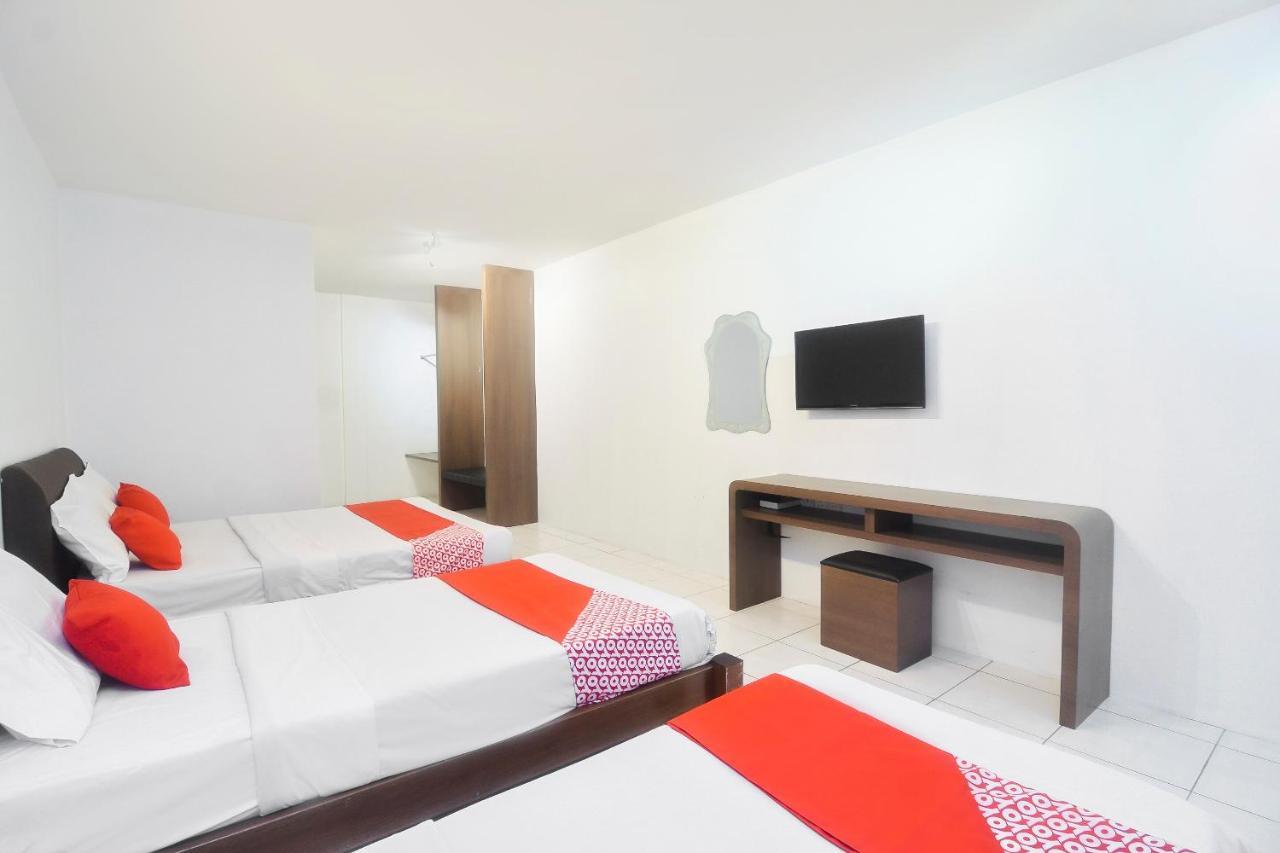 Oyo 44034 Furama Lodging House Kuching Dış mekan fotoğraf