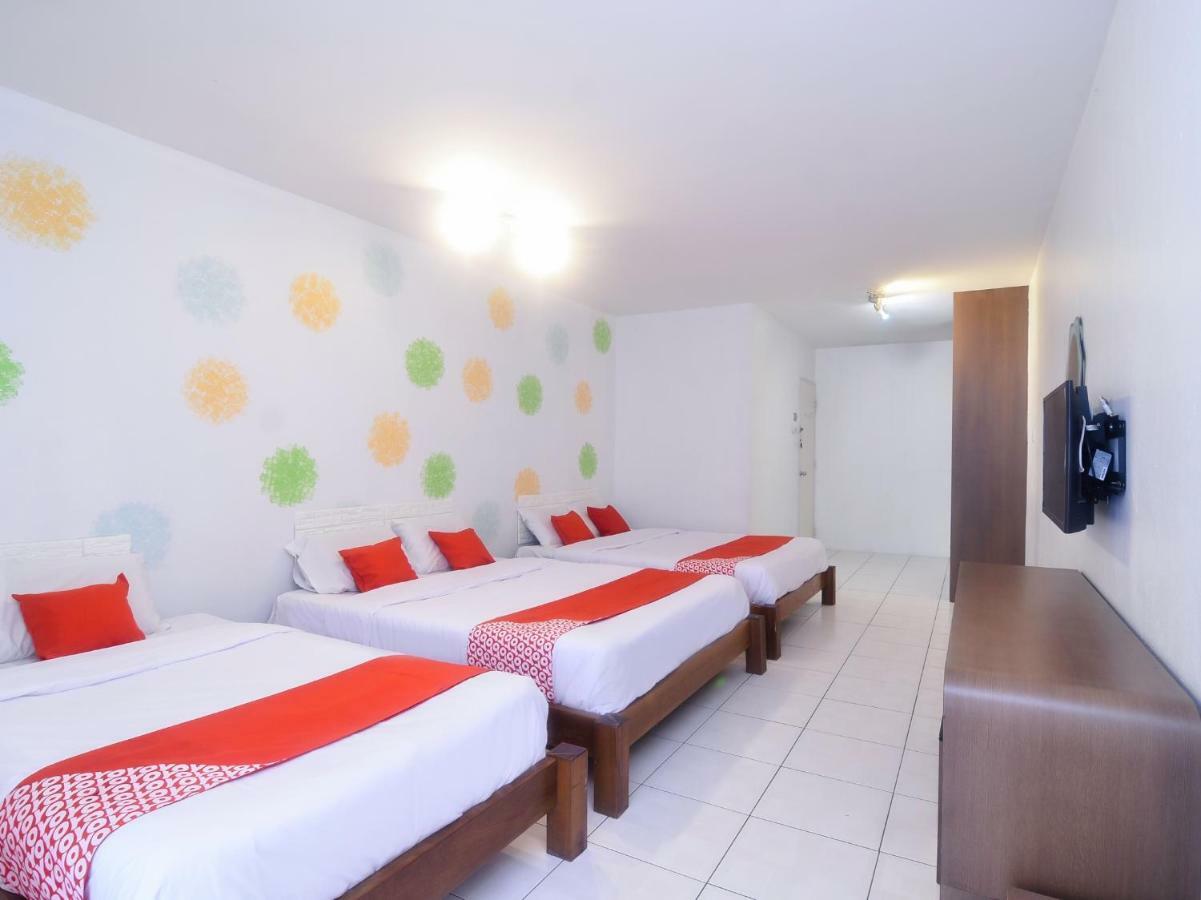 Oyo 44034 Furama Lodging House Kuching Dış mekan fotoğraf