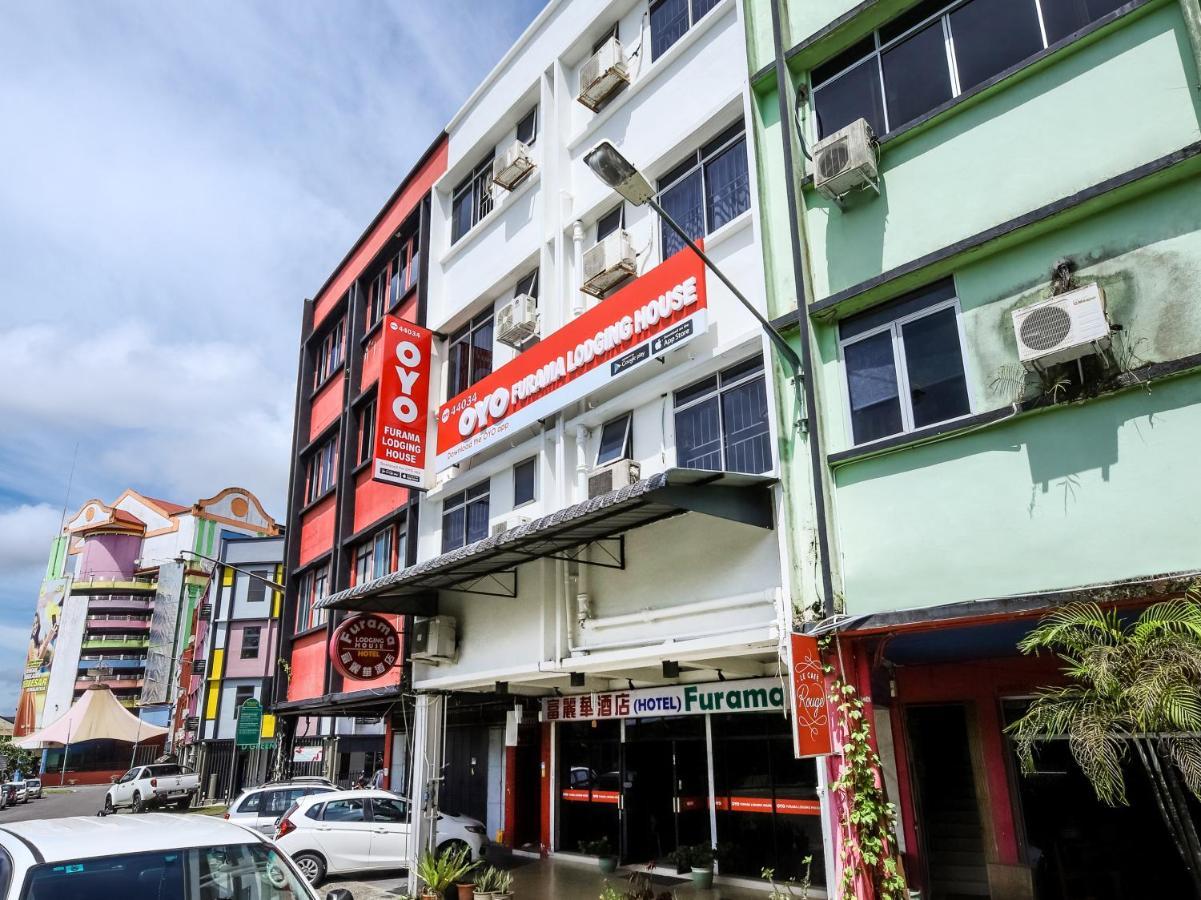 Oyo 44034 Furama Lodging House Kuching Dış mekan fotoğraf